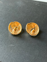 Load image into Gallery viewer, Gold Swirl Earrings
