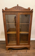 Load image into Gallery viewer, Victorian Quarter Sawn Antique Oak Bookcase
