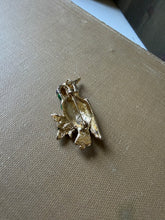 Load image into Gallery viewer, Vintage Enamel Bird Brooch
