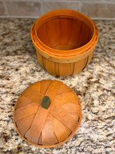 Load image into Gallery viewer, Small Pumpkin Wooden Bushel Box
