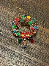 Load image into Gallery viewer, Christopher Radko Christmas Star Wreath Brooch
