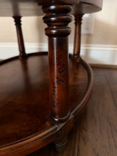Load image into Gallery viewer, Hooker Furniture Oval Accent Table
