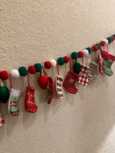 Load image into Gallery viewer, Christmas Count Down Garland
