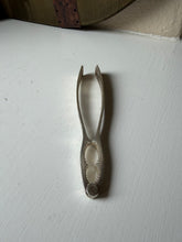 Load image into Gallery viewer, Seafood Cracker Utensil
