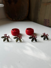 Load image into Gallery viewer, Christmas Napkin Ring Set
