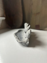 Load image into Gallery viewer, Hanging Concrete Bird Feeder

