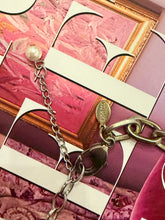 Load image into Gallery viewer, Chunky Express Pearl Necklace
