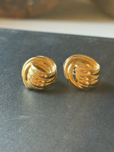 Load image into Gallery viewer, Gold Swirl Earrings
