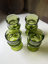 Load image into Gallery viewer, MCM Indiana Glass Kings Crown Thumbprint Glass Set
