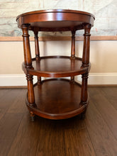 Load image into Gallery viewer, Hooker Furniture Oval Accent Table
