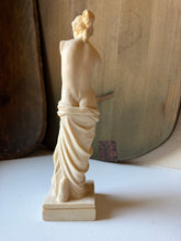 Load image into Gallery viewer, Vintage Venus de Milo Statue
