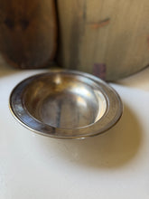 Load image into Gallery viewer, Castle Silver Co. Silverplated Oval Serving Dish
