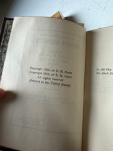 Load image into Gallery viewer, God's Minute 1923 Devotional
