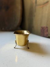 Load image into Gallery viewer, Vintage Brass Tub

