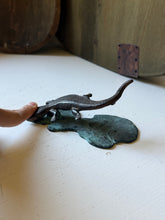 Load image into Gallery viewer, Vintage Lizard Door Knocker
