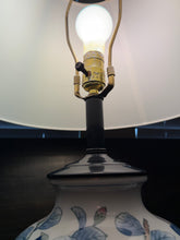 Load image into Gallery viewer, Bird Chinoiserie Lamp
