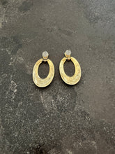 Load image into Gallery viewer, Vintage Black &amp; Gold Dangler Earrings
