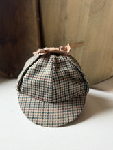 Load image into Gallery viewer, Vintage Deerstalker Hat
