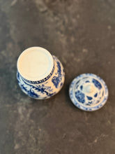 Load image into Gallery viewer, Small Porcelain Chinoiserie Ginger Jar
