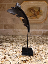 Load image into Gallery viewer, Ornate Acanthus On Stand A
