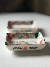 Load image into Gallery viewer, Japanese Imari Porcelain Trinket Dish
