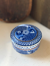 Load image into Gallery viewer, Vintage Japanese Porcelain Trinket Box
