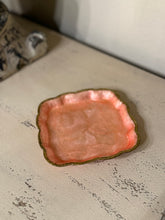 Load image into Gallery viewer, Pink Capiz Tray

