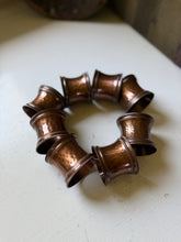 Load image into Gallery viewer, Hammered Copper Napkin Ring Set
