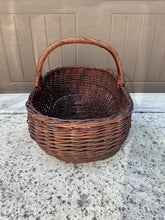 Load image into Gallery viewer, Large Wicker Gathering Basket
