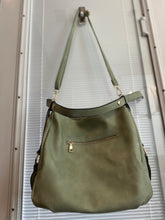 Load image into Gallery viewer, Woven Reeves Bag
