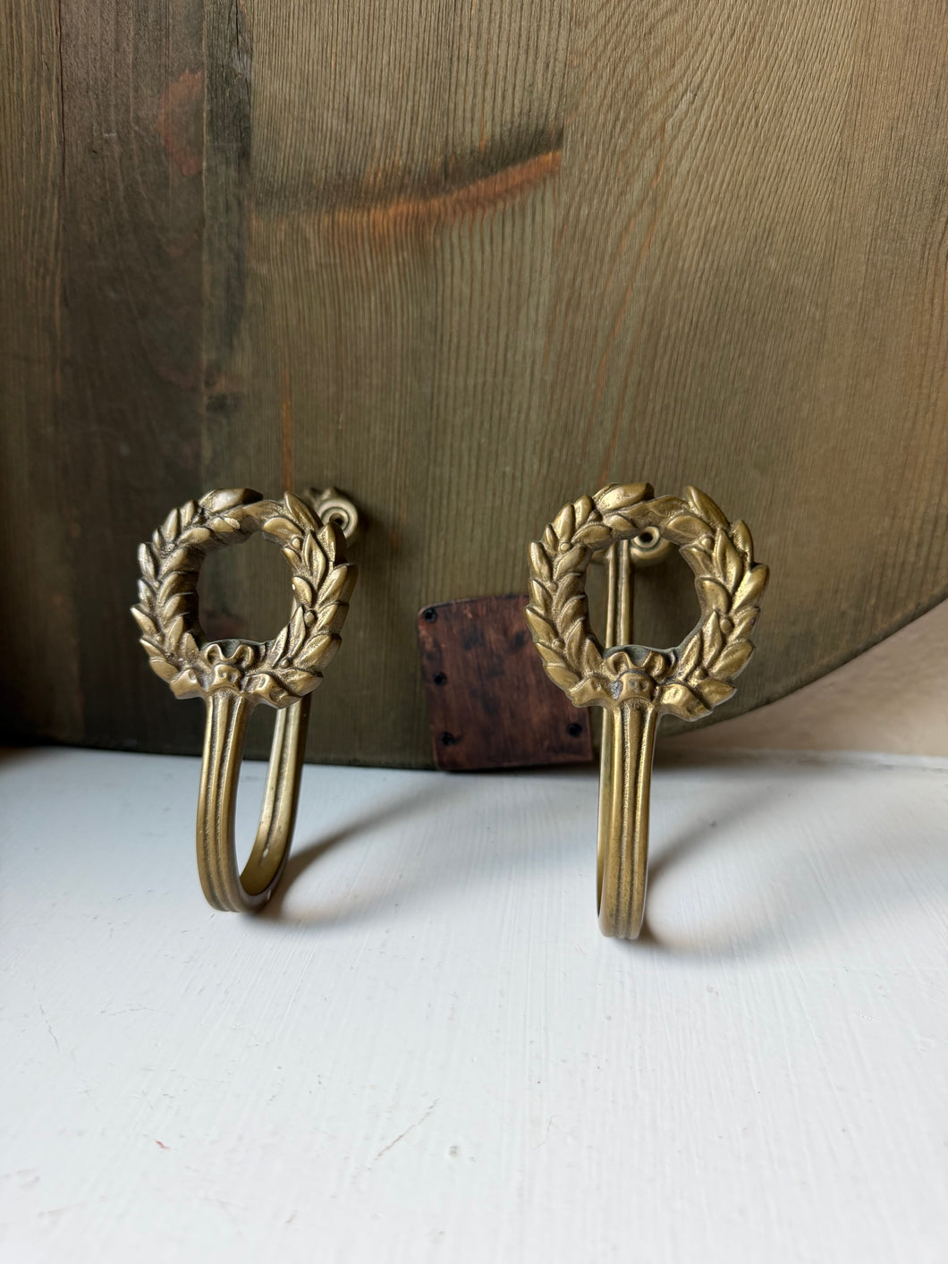 Brass Laurel Wreath Curtain Tie Back
