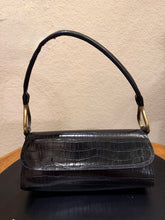 Load image into Gallery viewer, Vintage Bueno Faux Alligator Purse

