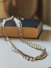 Load image into Gallery viewer, Boho Pearl Necklace

