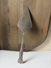 Load image into Gallery viewer, Silverplate Cake Slicer
