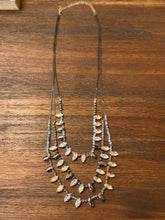 Load image into Gallery viewer, Blue Rhinestone Necklace
