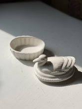 Load image into Gallery viewer, Vintage Ceramic Duck On Nest
