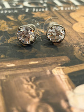 Load image into Gallery viewer, Cubic Zirconia Heart Earrings
