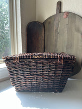 Load image into Gallery viewer, Vintage Lidded Basket

