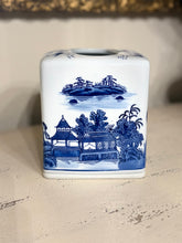 Load image into Gallery viewer, Blue &amp; White Chinoiserie Tissue Box
