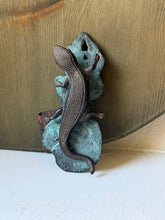 Load image into Gallery viewer, Vintage Lizard Door Knocker

