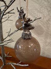 Load image into Gallery viewer, Glass Deer Ornament
