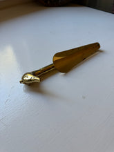 Load image into Gallery viewer, Vintage Expandable Brass Duck Shoehorn
