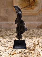 Load image into Gallery viewer, Ornate Acanthus On Stand C
