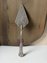Load image into Gallery viewer, Silverplate Cake Slicer
