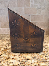 Load image into Gallery viewer, Fleur De Lis Metal Desk Organizer
