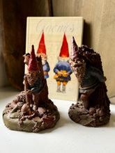 Load image into Gallery viewer, Vintage Tom Clark Tree Trunk Gnome
