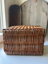 Load image into Gallery viewer, Wicker Wine Bottle Holder
