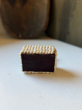 Load image into Gallery viewer, Vintage Seashell Trinket Box
