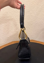 Load image into Gallery viewer, Vintage Bueno Faux Alligator Purse
