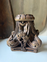 Load image into Gallery viewer, Ornate Architectural Half Capital
